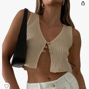 Women’s Tan Crop Top blouse crocheted size medium beige shirt